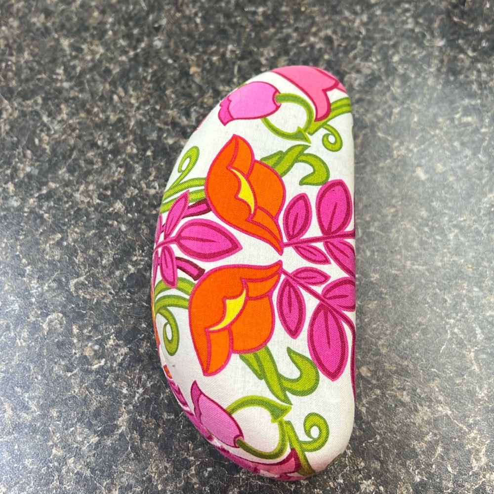 Vera Bradley hard eyeglass case